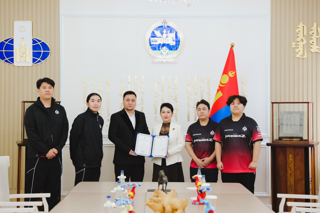 “The MongolZ” Баг Монгол Улсын Соёлын Элчээр Өргөмжлөгдөв