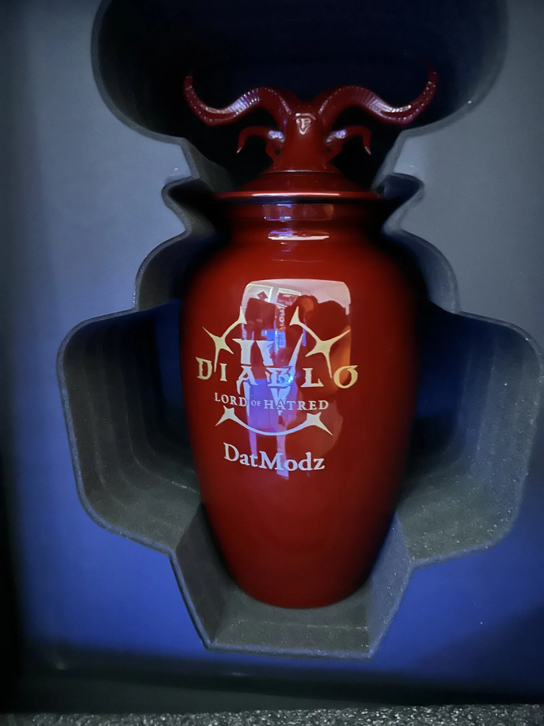 Blizzard "Diablo IV"-ийн шинэ багцаараа стримерүүдэд чандарлах сав бэлэглэв 2 Lord of Hatred