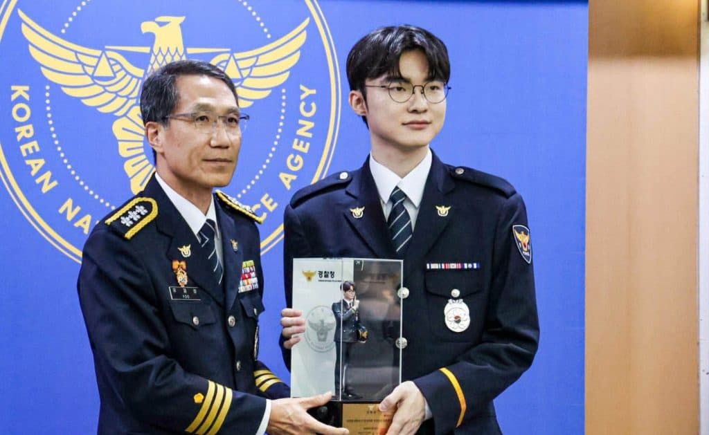 Faker Өмнөд Солонгосын цагдаагийн хүндэт офицер боллоо 2 Faker цагдаагийн хүндэт офицер боллоо